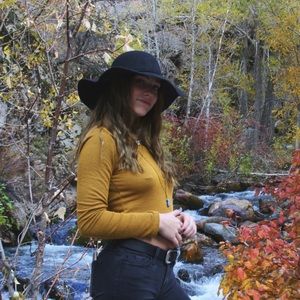 Meet your Posher, Hannah